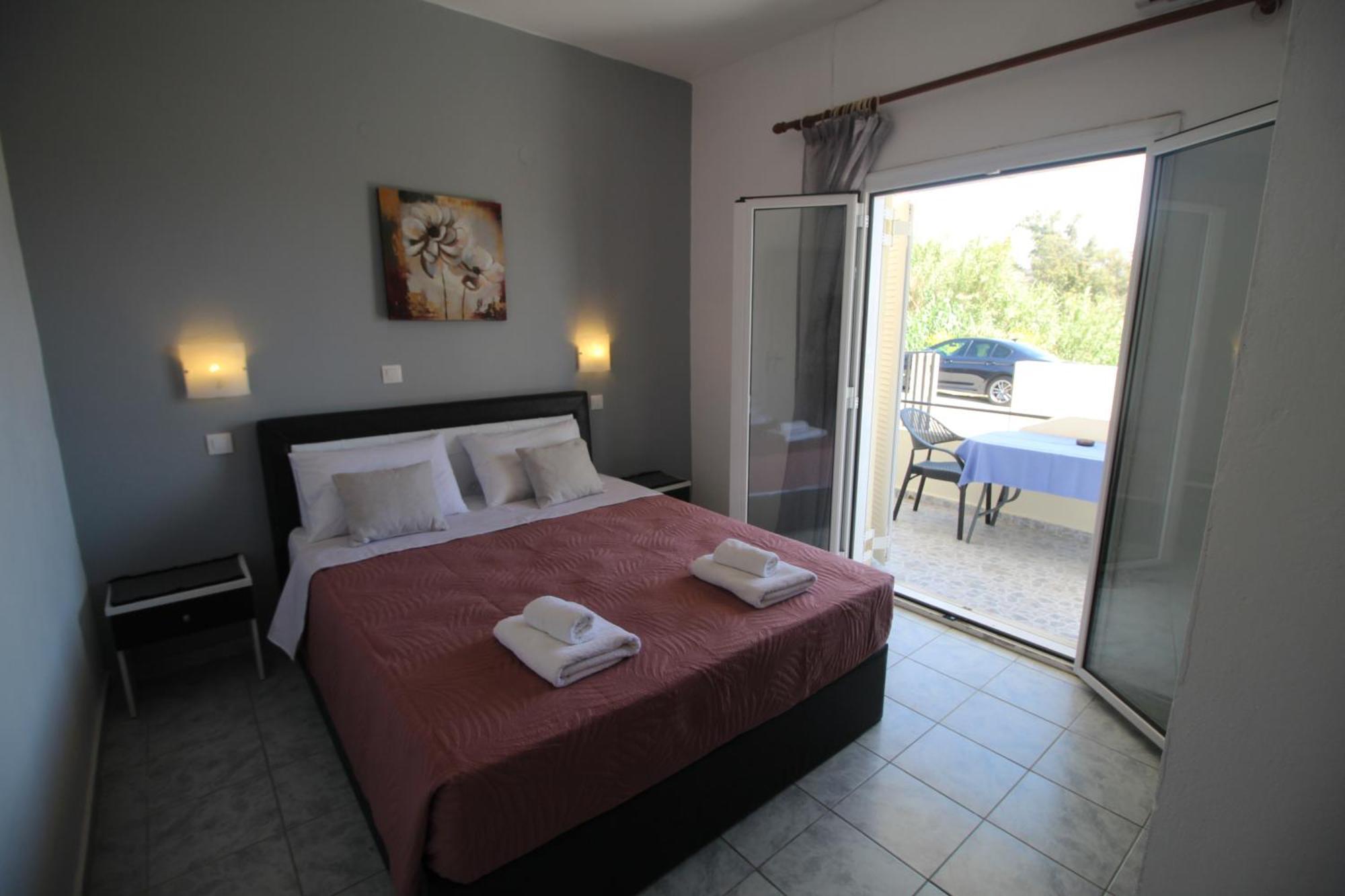 Tony'S Apartments Agios Georgios  Dış mekan fotoğraf