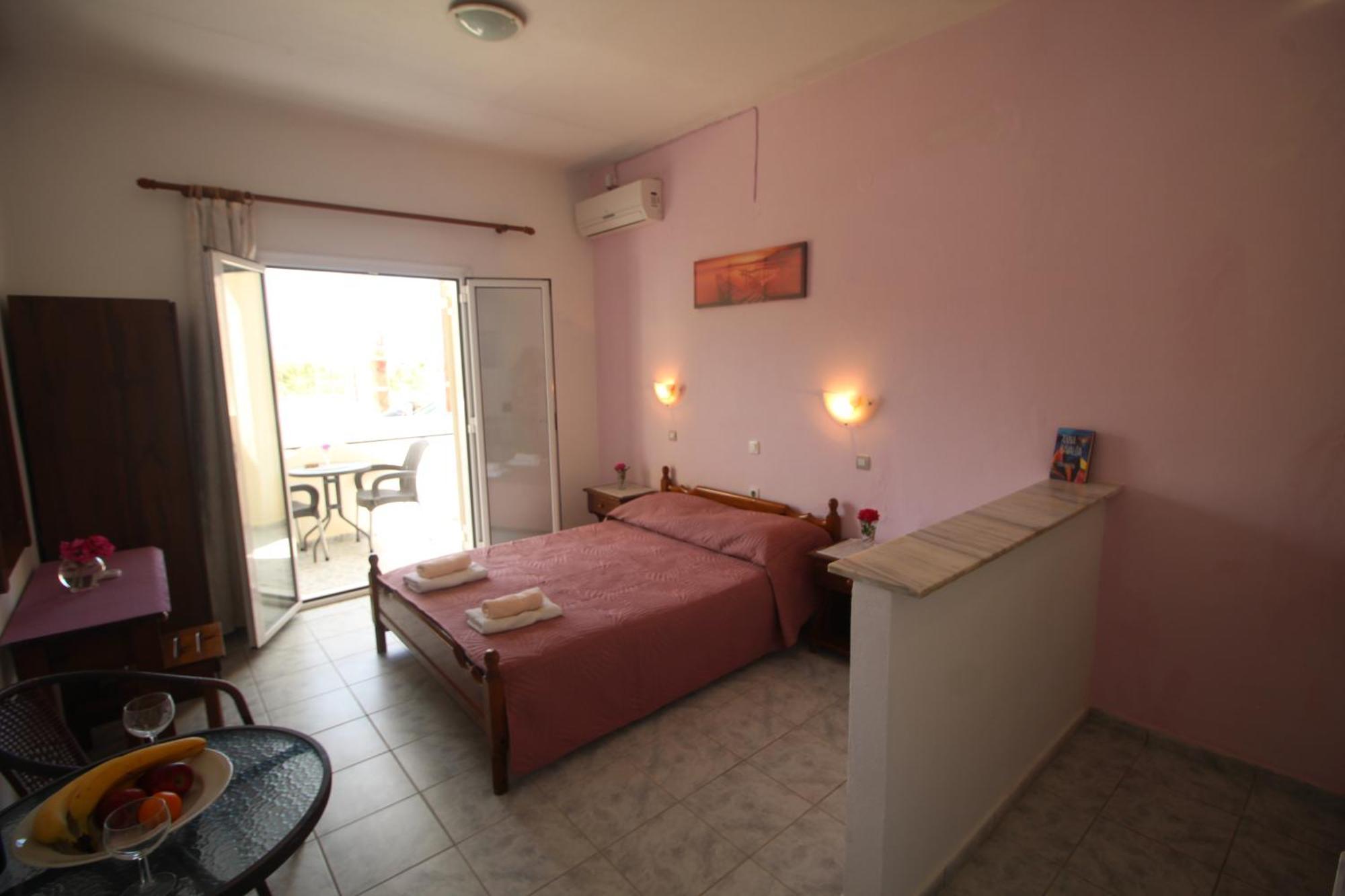Tony'S Apartments Agios Georgios  Dış mekan fotoğraf