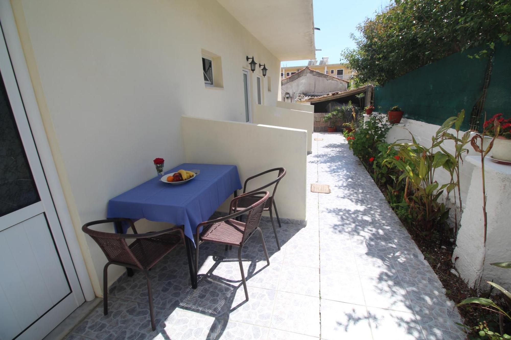 Tony'S Apartments Agios Georgios  Dış mekan fotoğraf