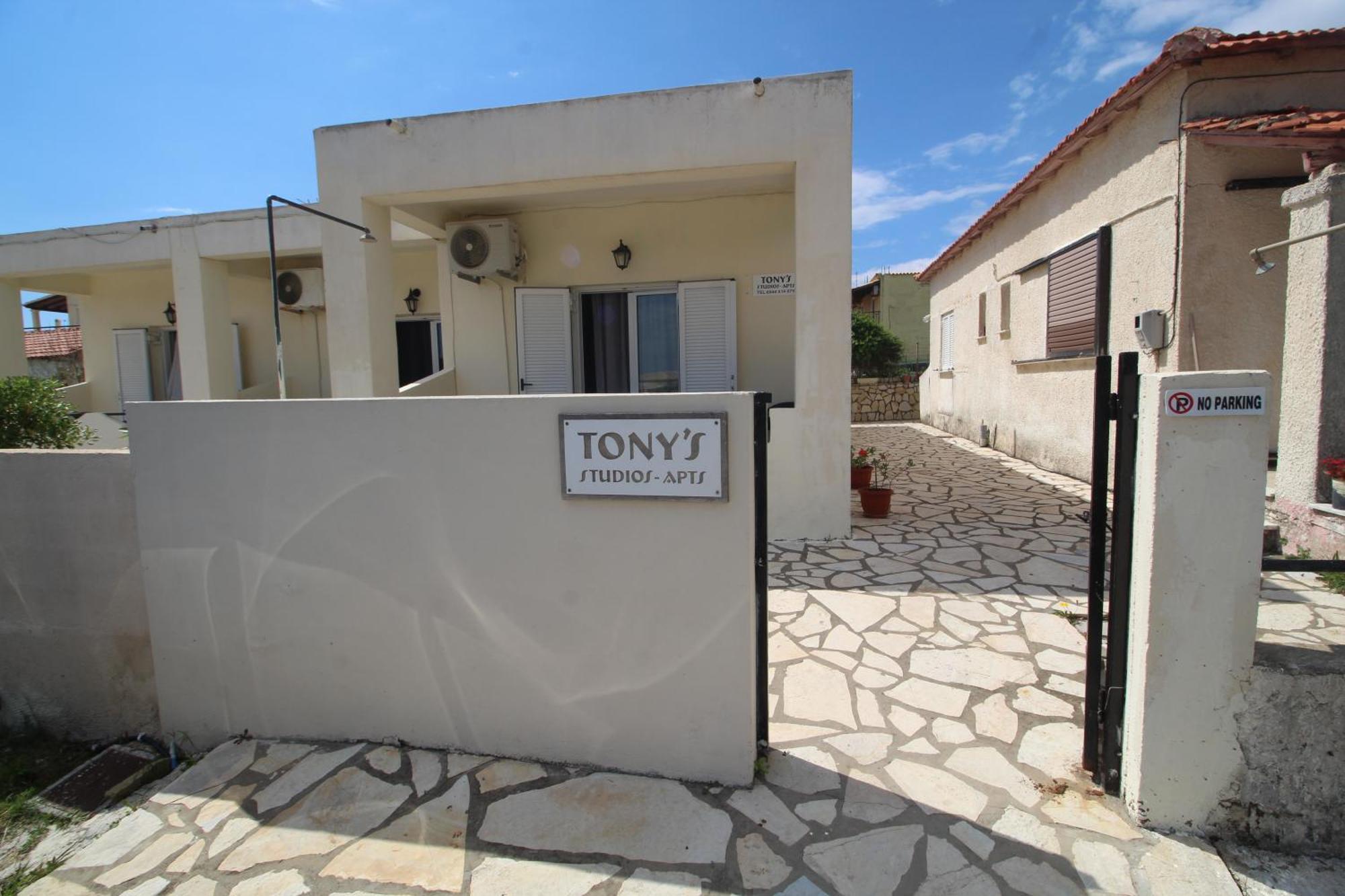 Tony'S Apartments Agios Georgios  Dış mekan fotoğraf