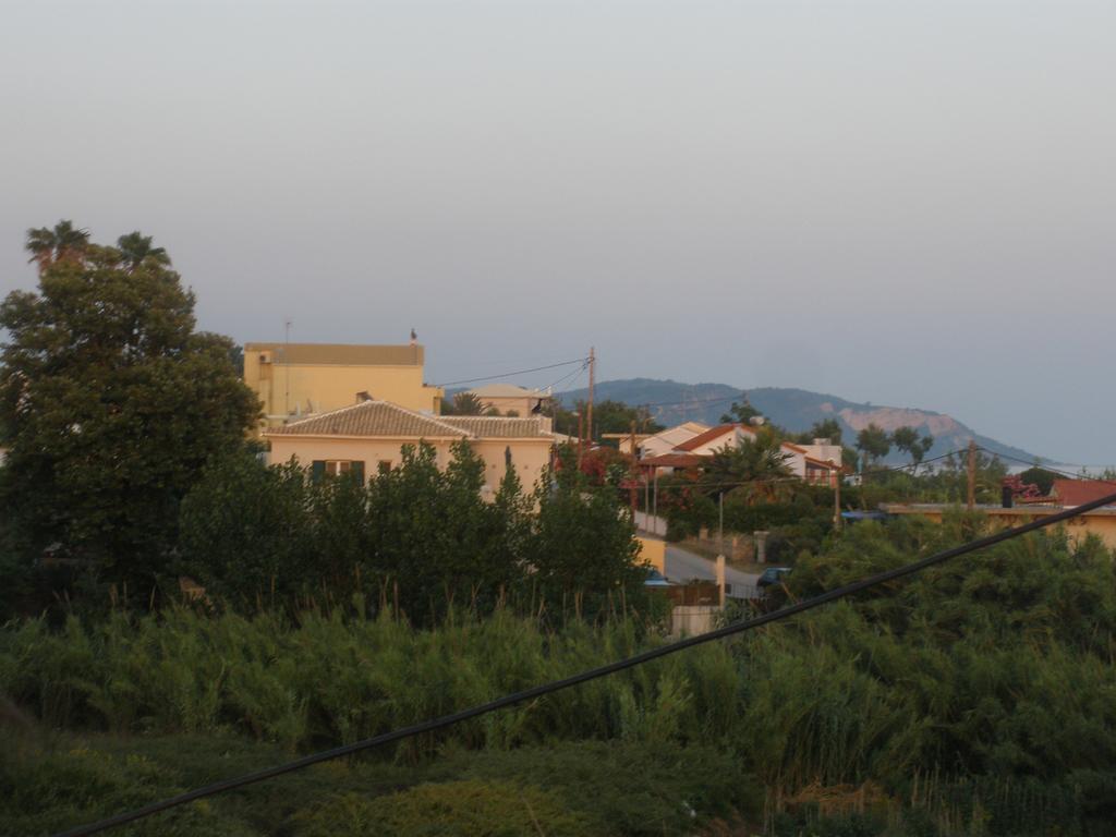 Tony'S Apartments Agios Georgios  Dış mekan fotoğraf